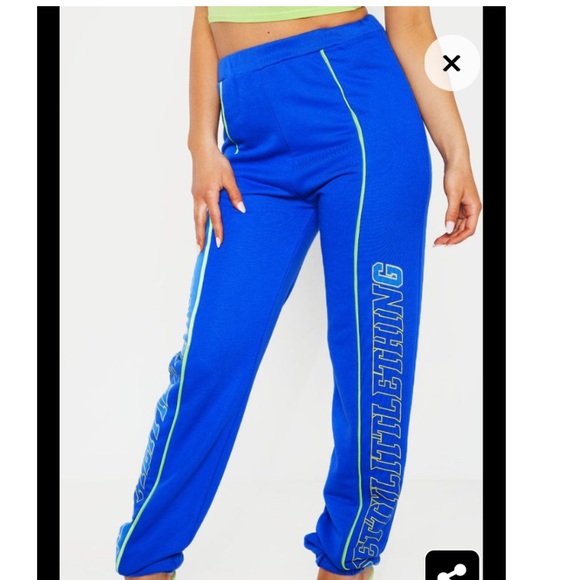 Joggers& Croptop Set PrettyLittleThing - Picture 3 of 8